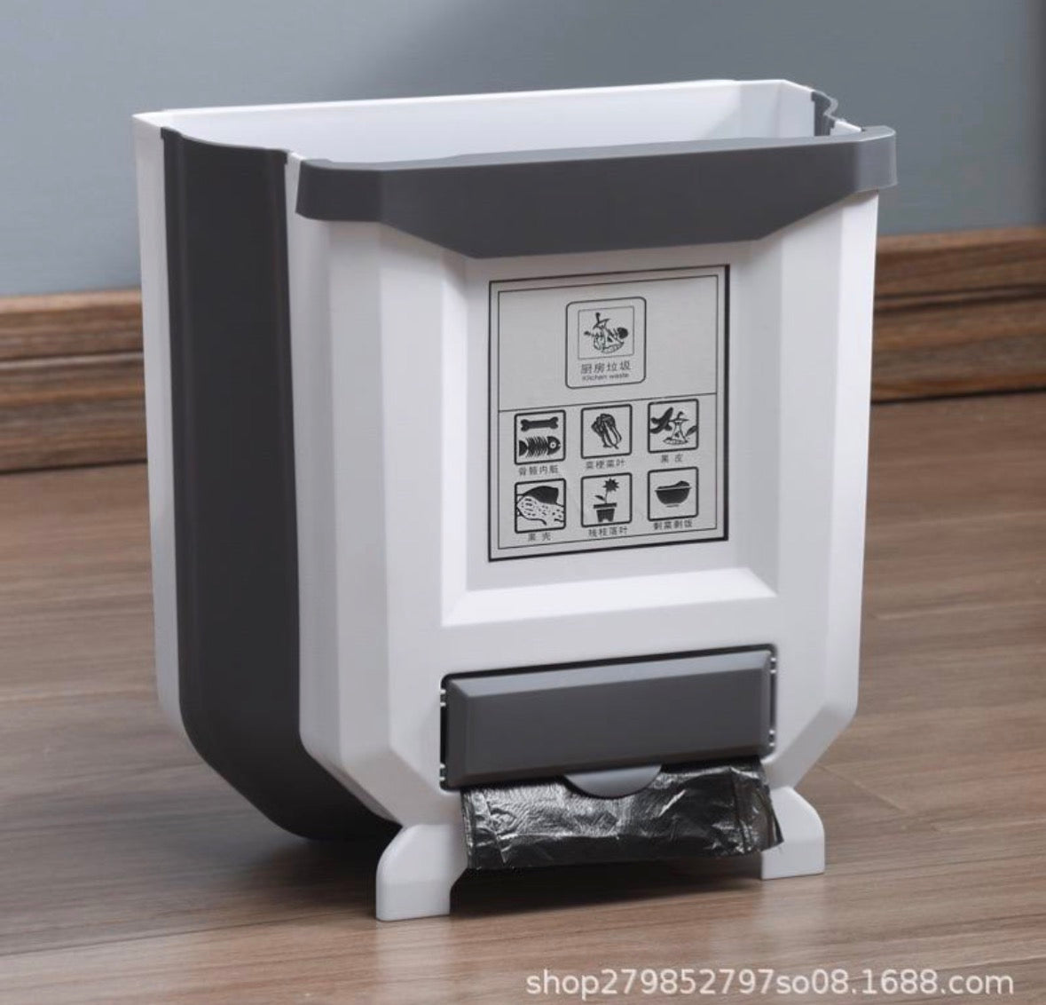 باسكت قمامة سيلكون متحرك ا
Silicone Trash Bin with Roll
Holder