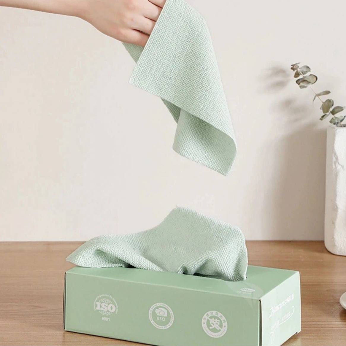 علبة مناديل فوط ميكروفيبر | Disposable Microfiber Cleaning Cloths